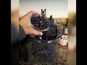 Видео обзор на Apple Cider Vinegar Blueberries & Honey 236 ml